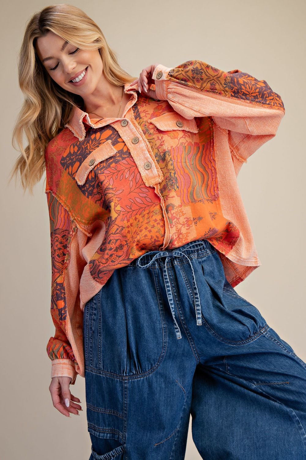 Easel Signature Print Top